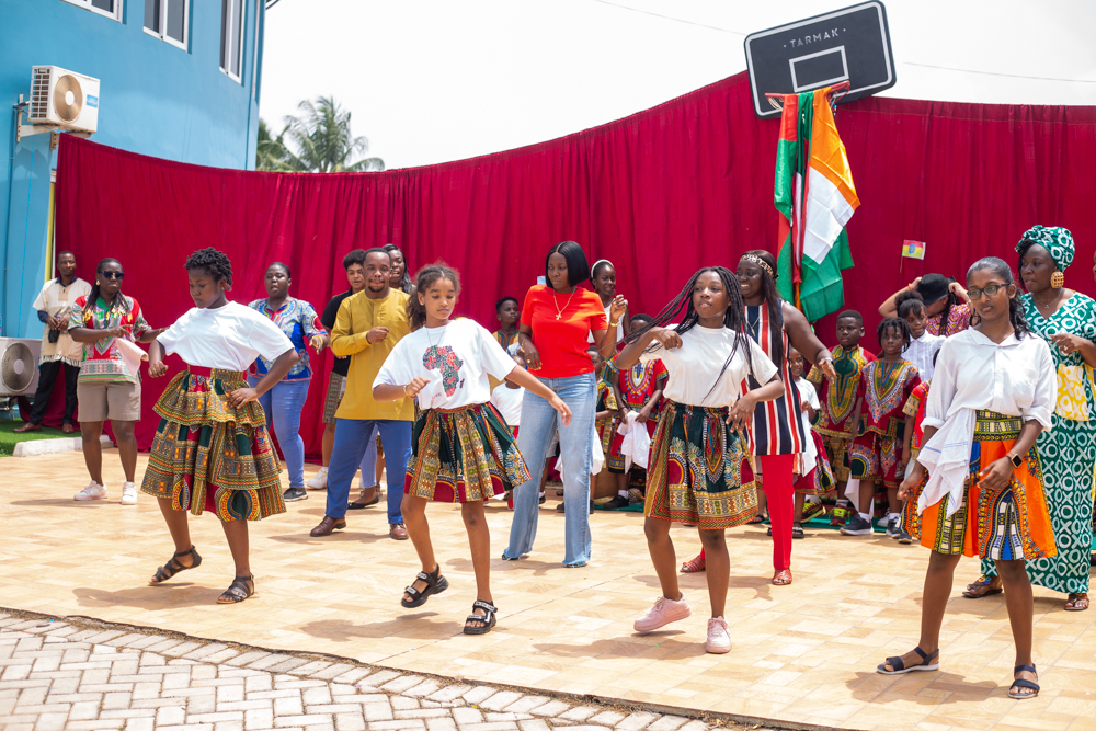 Students enjoying life on the St. Peter's campus